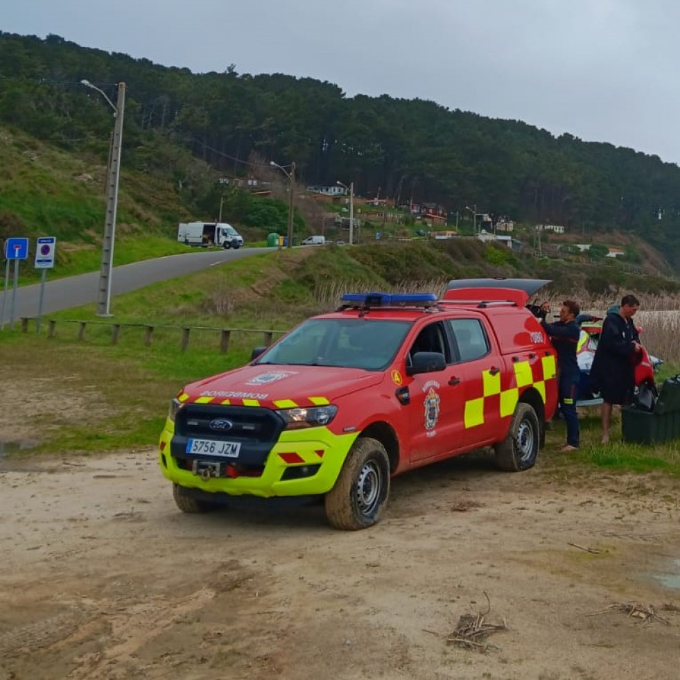 Rescatado un surfista arrastrado por la marea en San Xurxo