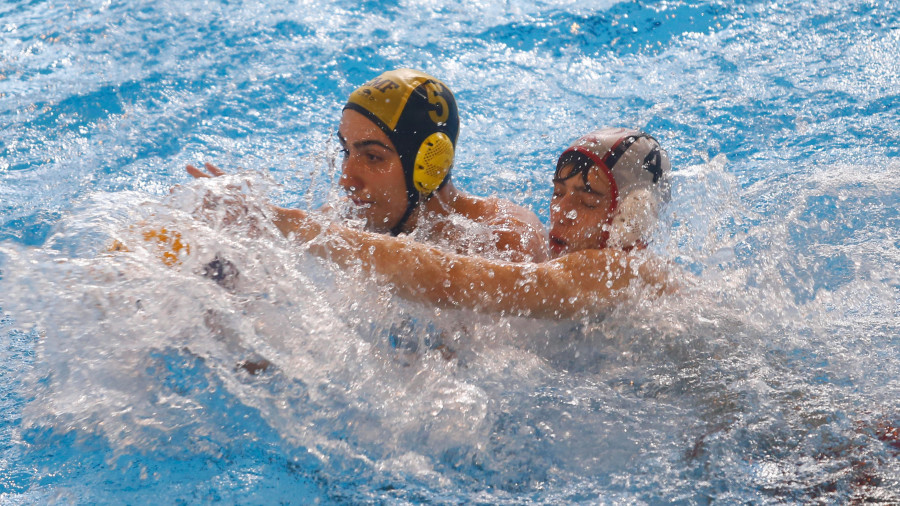 As Pontes acoge la Copa Gallega de waterpolo con el Marina Ferrol