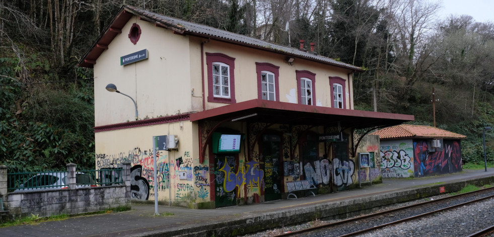 ADIF acondicionará el talud de la estación de Pontedeume y colocará cámaras de vigilancia