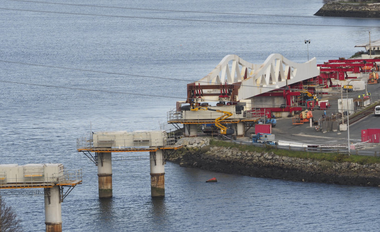 La segunda pieza del tablero del viaducto de A Malata llegará en los próximos días