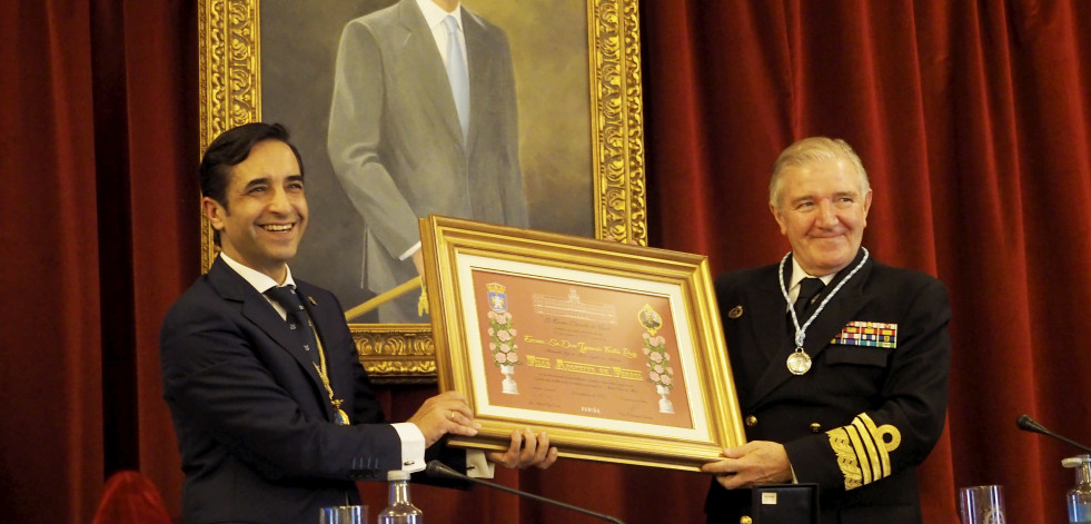 Ignacio Frutos, Hijo Adoptivo de Ferrol: las imágenes del concurrido acto en el Salón de Plenos