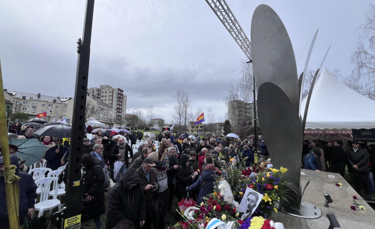 El Ateneo propone concentrarse en el Monumento a las víctimas del franquismo, en Canido