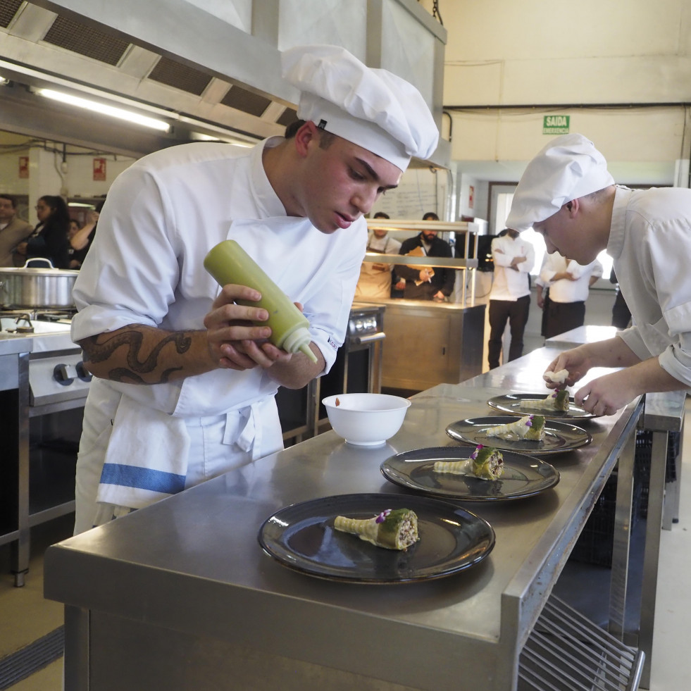 La crème de la crème del futuro de la hostelería se dio cita en Pontedeume en el Concurso de Cociña e Coctelaría