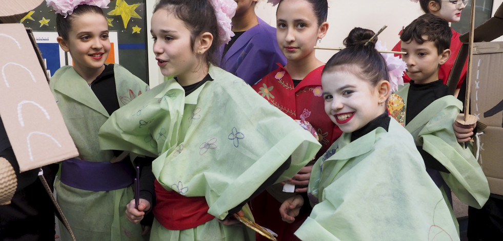 Las imágenes del desfile de carnaval del colegio San Rosendo