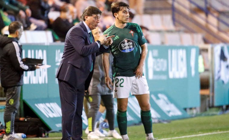 Alejandro Menéndez, entrenador del Racing de Ferrol: “La situación es crítica, pero no vamos bajar la bandera”