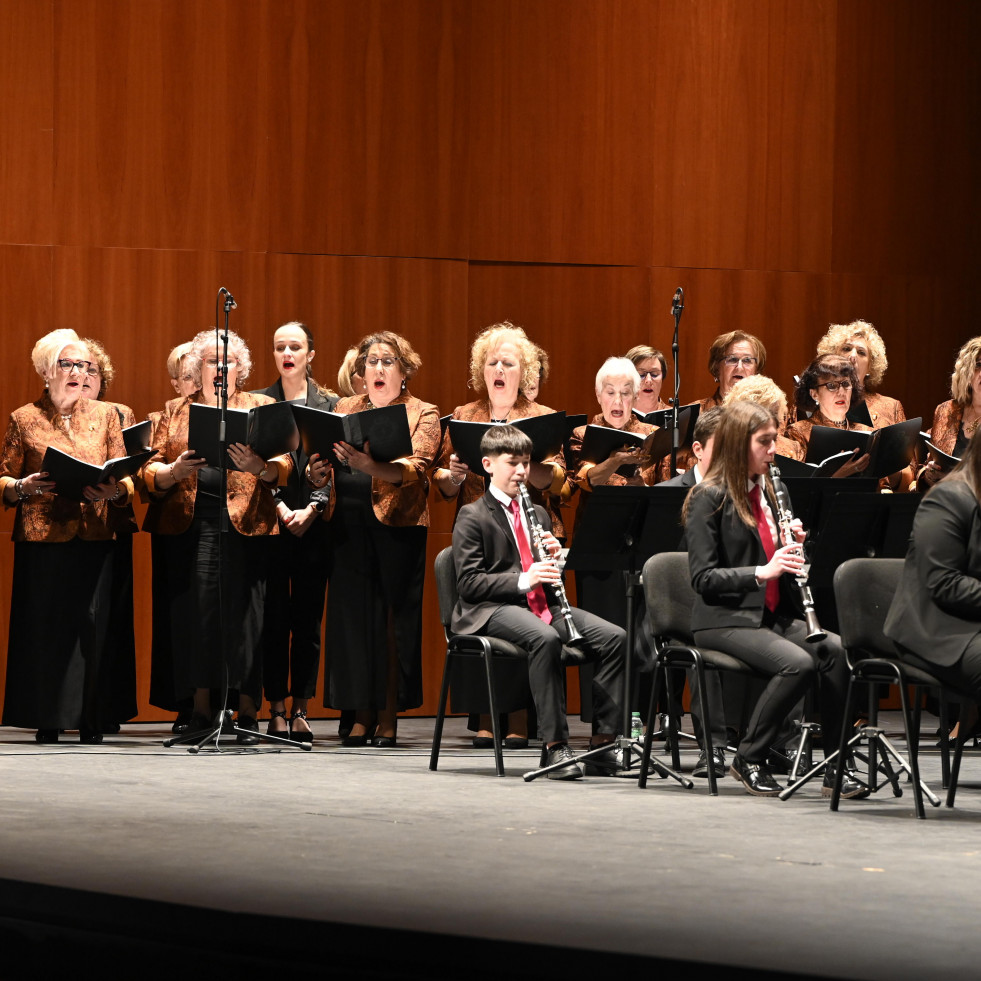 La música cofrade suena por el IX Sones Marineros en el Auditorio de Ferrol