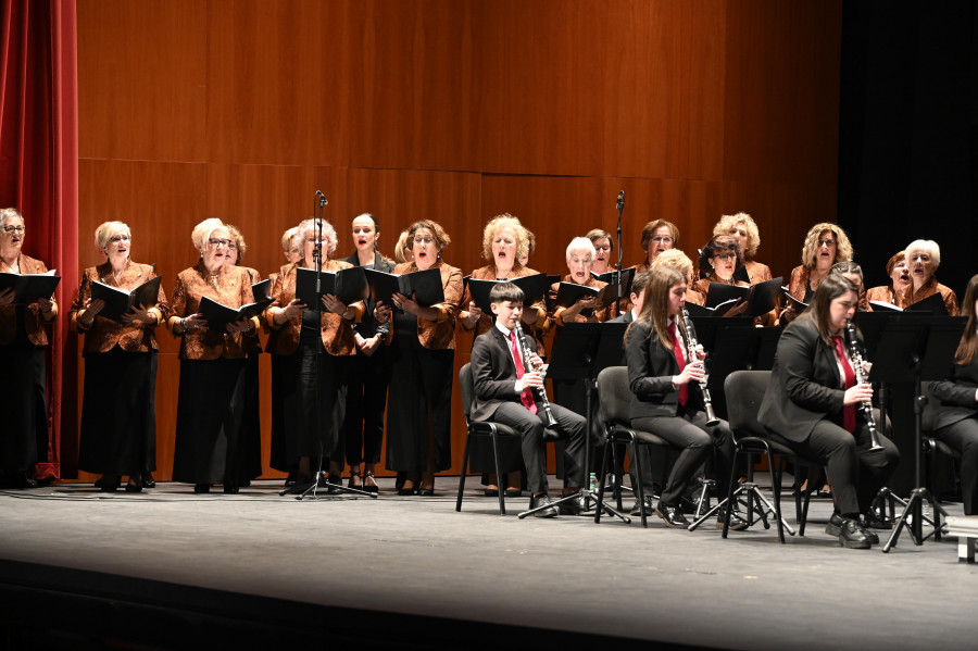 La música cofrade suena por el IX Sones Marineros en el Auditorio de Ferrol