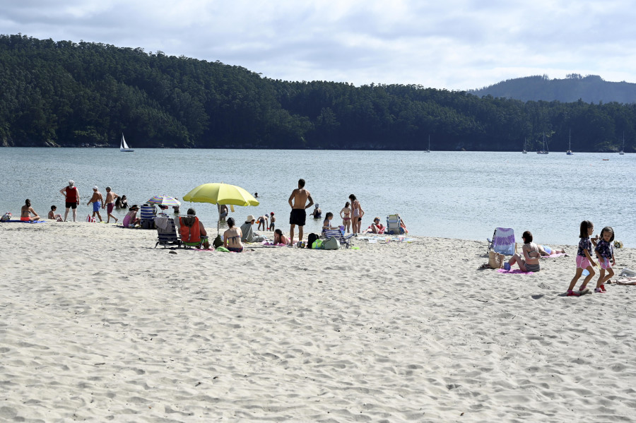 La Diputación destina 258.241 euros a la limpieza de playas marítimas