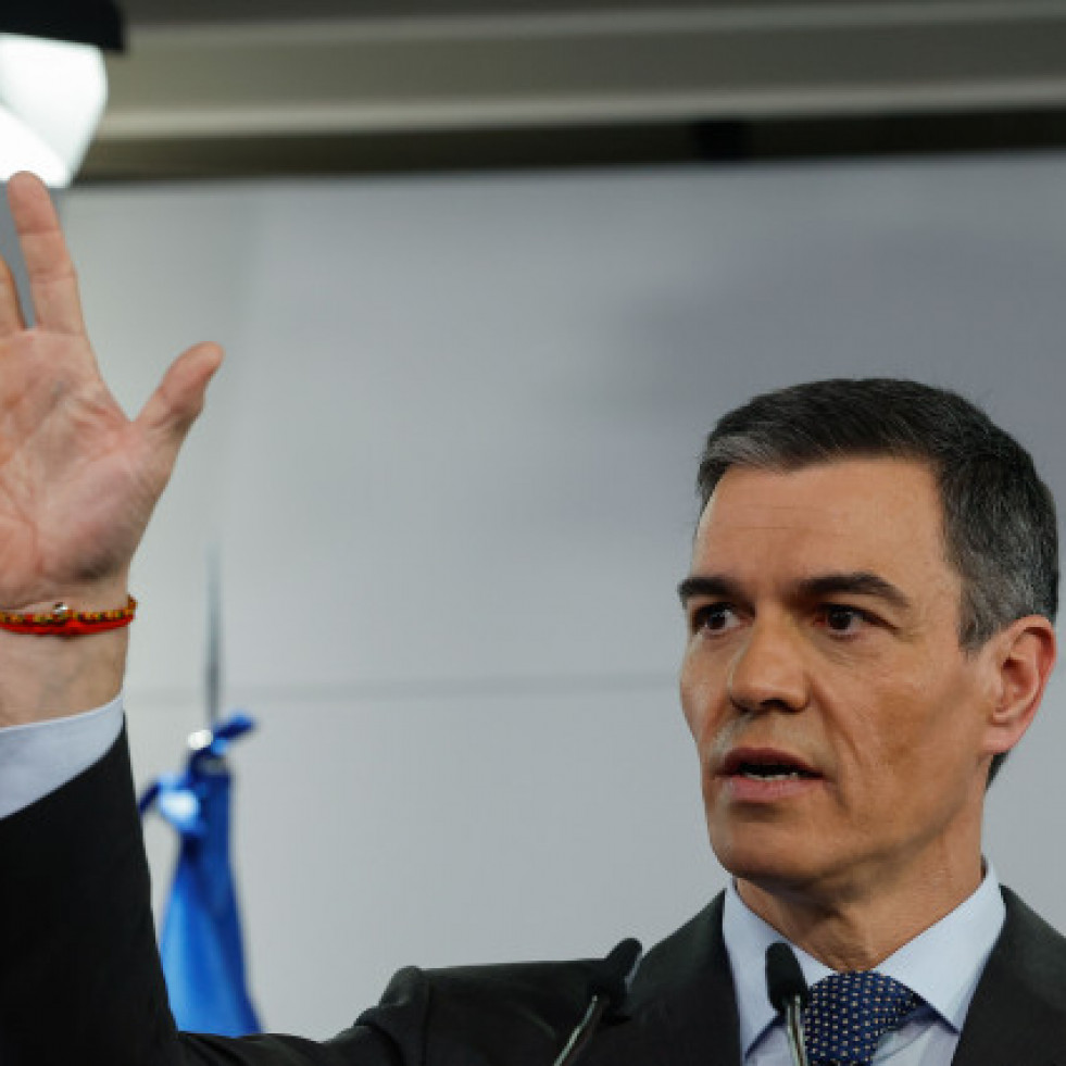 Pedro Sánchez promete no recortar 