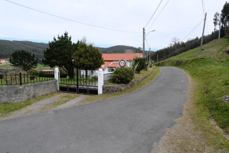 El ejecutivo destinará cerca de 160.000 euros al arreglo de los viales de A Boucela y Rabascosas