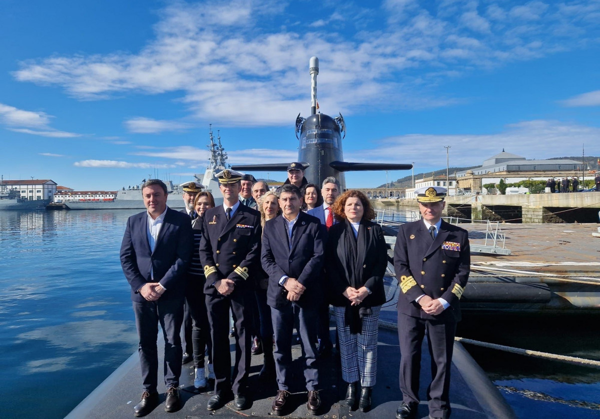 Isaac Peral submarino autoridades buena