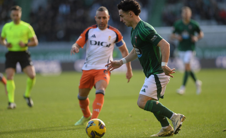 La afición del Racing de Ferrol, a trasnochar en su desplazamiento a Oviedo