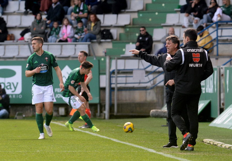 Alejandro Menéndez, entrenador del Racing de Ferrol: "Vamos a esperar que el Málaga tenga un pico hacia abajo y aprovecharlo"