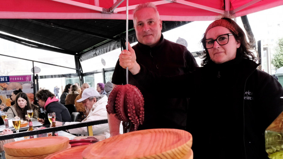 Así es Landeira, la pulpeira que arrasa en Ferrolterra con tradición en cada ración