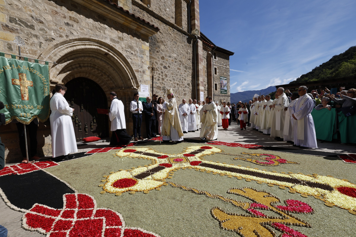 Alfombra de Ponteareas ante la Puerta Santa